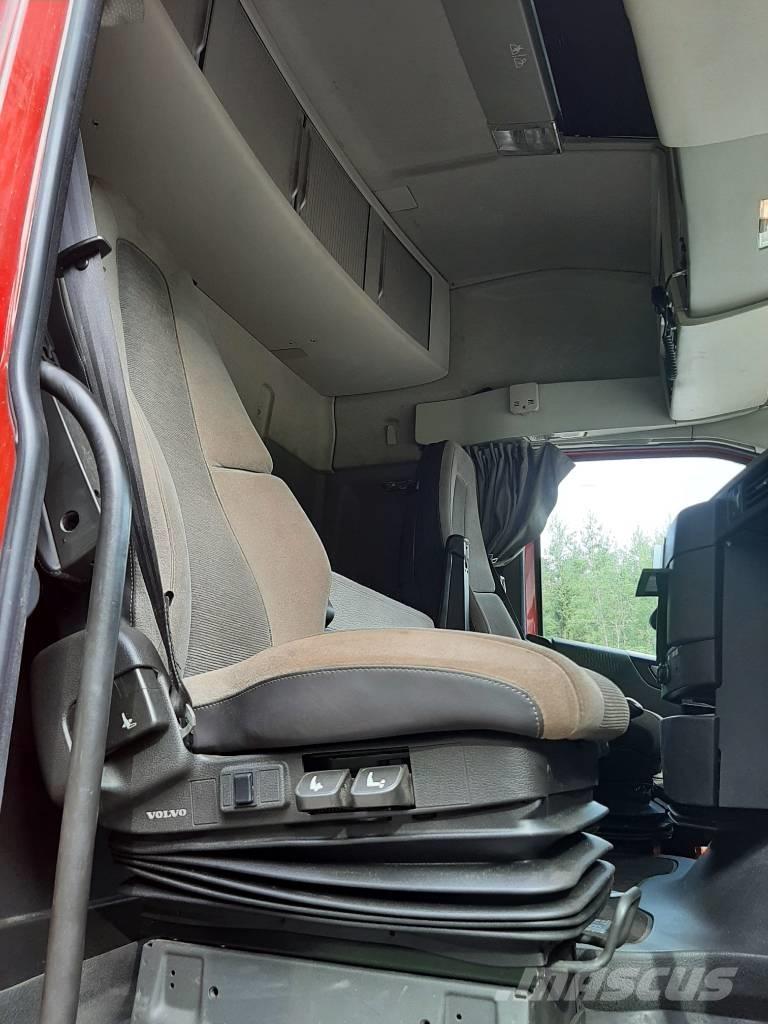 Volvo FH 13 Φορτηγά θρυμματισένου ξύλου