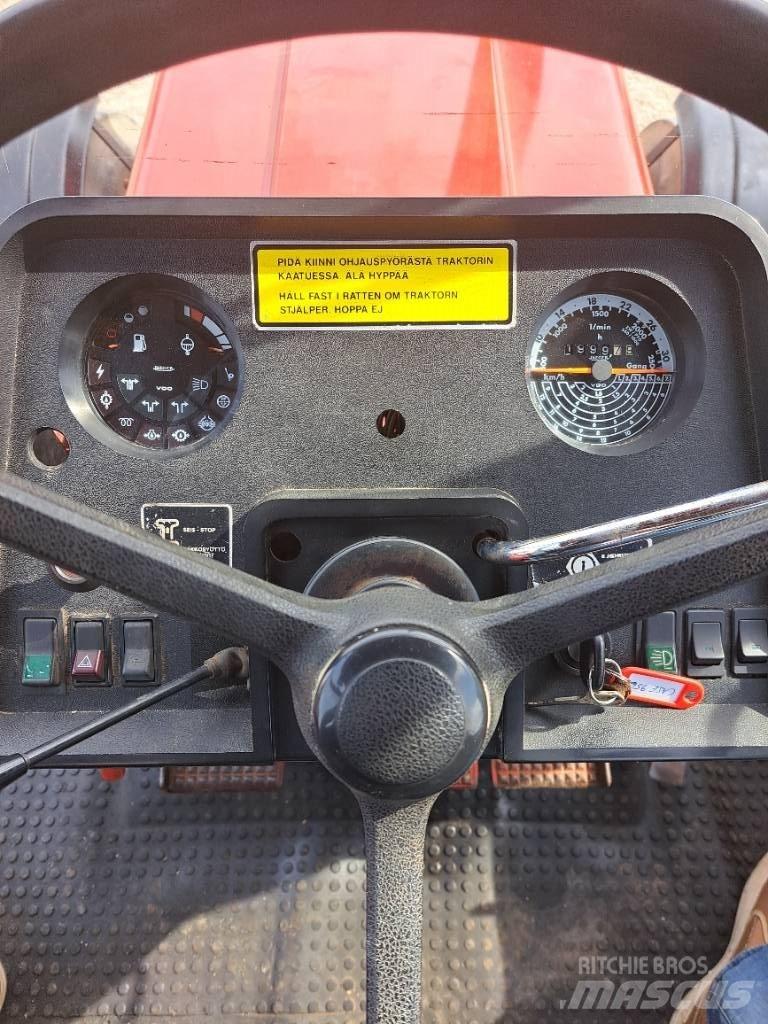International 956XL Τρακτέρ