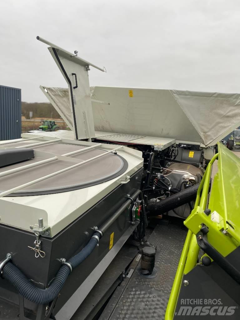 CLAAS LEXION 8800 Θεριζοαλωνιστικές μηχανές