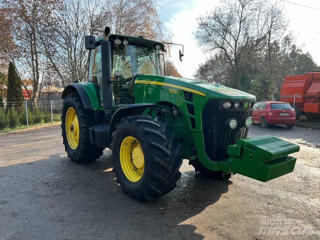 John Deere 8230 Τρακτέρ