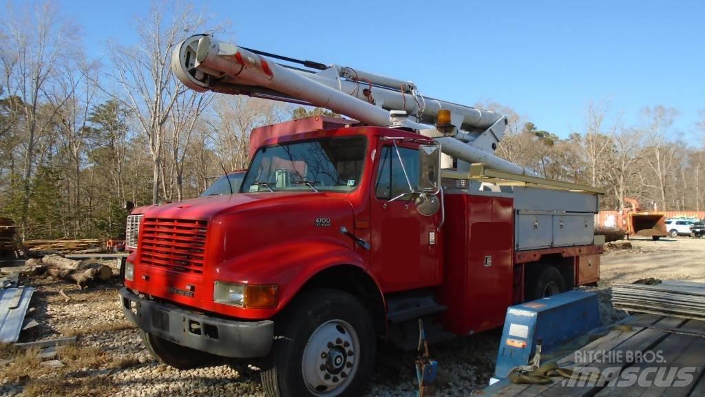 International 4700 Εναέριες πλατφόρμες τοποθετημένες σε φορτηγό