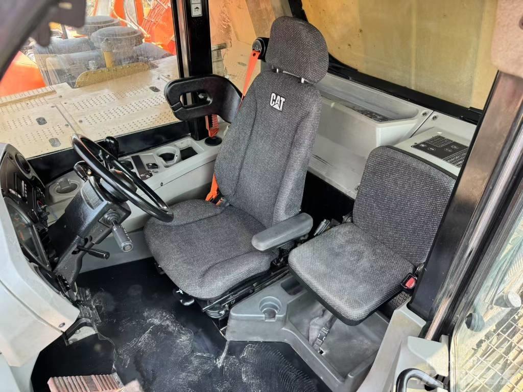 CAT 773 F Άκαμπτα Dumper με ανατρεπόμενο κάδο
