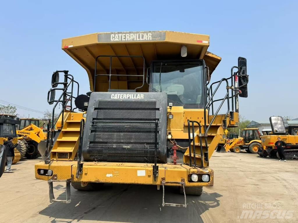 CAT 773 F Άκαμπτα Dumper με ανατρεπόμενο κάδο