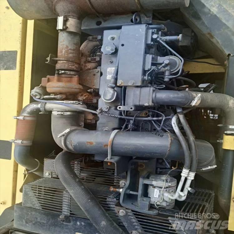 Komatsu 300 Εκσκαφείς με ερπύστριες