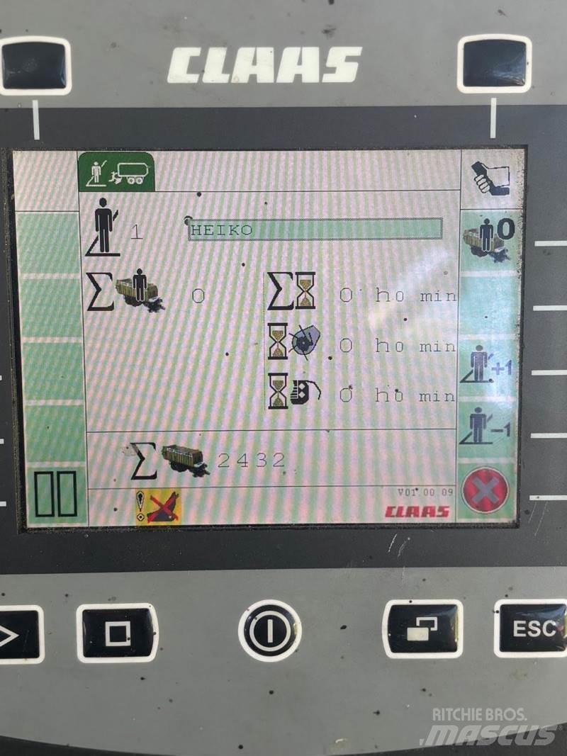 CLAAS Quantum 4700 Ρυμούλκα με διάταξη αυτοφόρτωσης