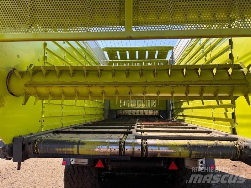 CLAAS Quantum 4700 Ρυμούλκα με διάταξη αυτοφόρτωσης