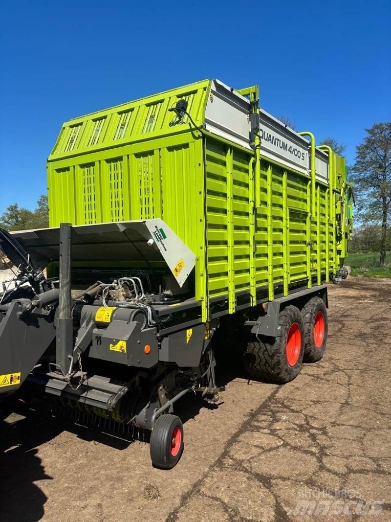 CLAAS Quantum 4700 Ρυμούλκα με διάταξη αυτοφόρτωσης