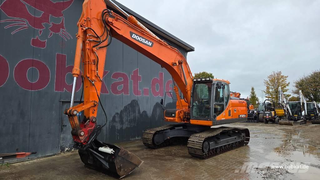 Doosan DX 225 LC Εκσκαφείς με ερπύστριες