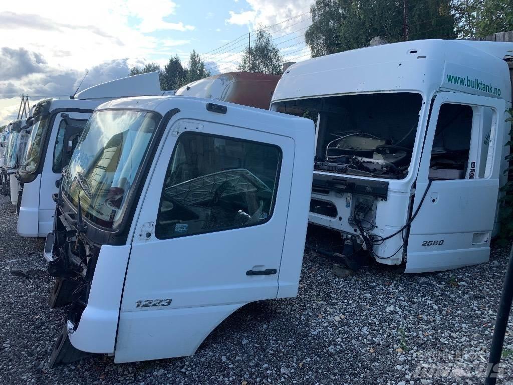 Mercedes-Benz Cabins Καμπίνες και εσωτερικό