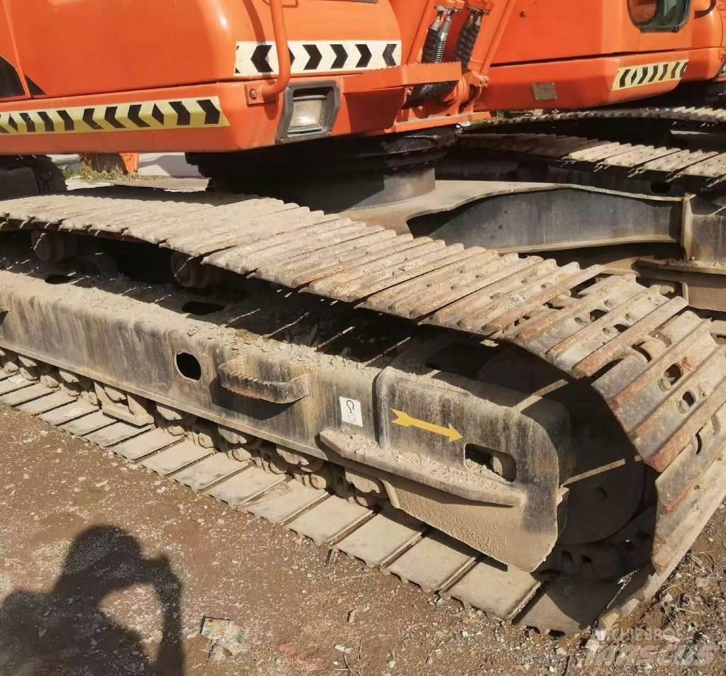 Doosan DH 220 Εκσκαφείς με ερπύστριες
