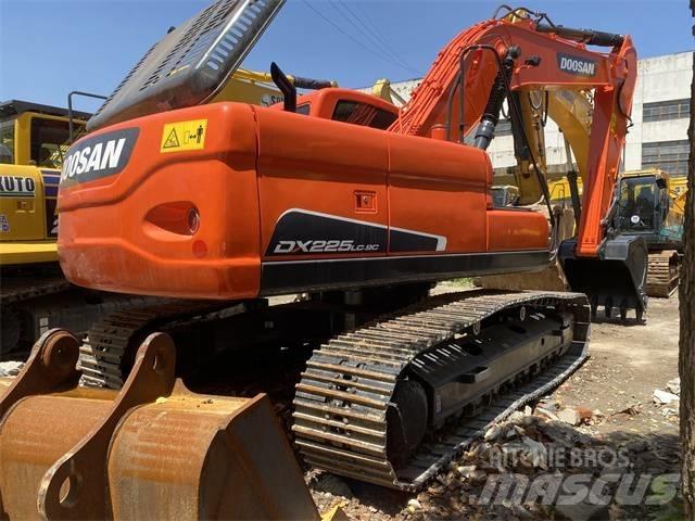 Doosan DX 225 LC Εκσκαφείς με ερπύστριες