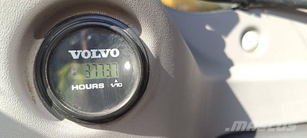 Volvo ECR235EL Εκσκαφείς με ερπύστριες