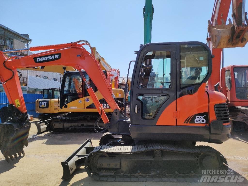 Doosan DX 60 Εκσκαφείς με ερπύστριες