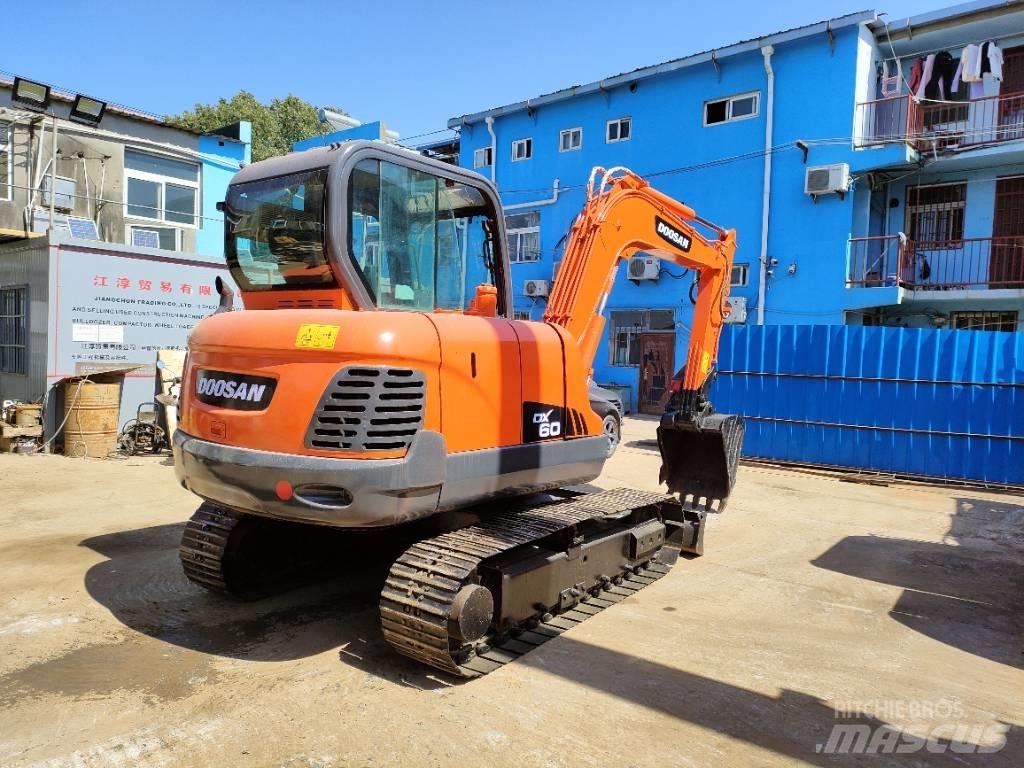 Doosan DX 60 Εκσκαφείς με ερπύστριες