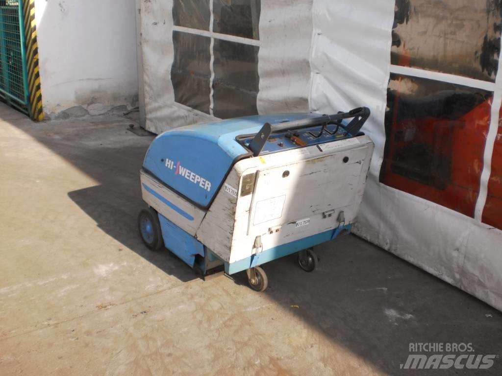 Toyota 4QBW9     V-1769 Άλλα μηχανήματα φροντίδας εδάφους