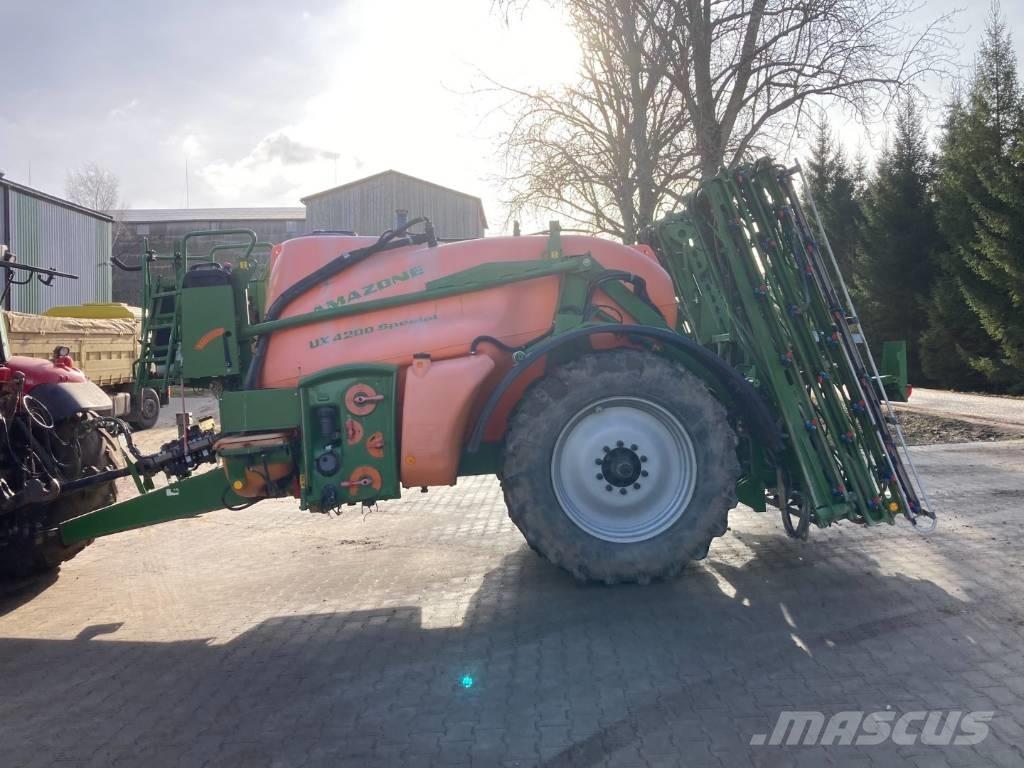 Amazone UX 4200 24 m Ρυμουλκούμενα ψεκαστικά