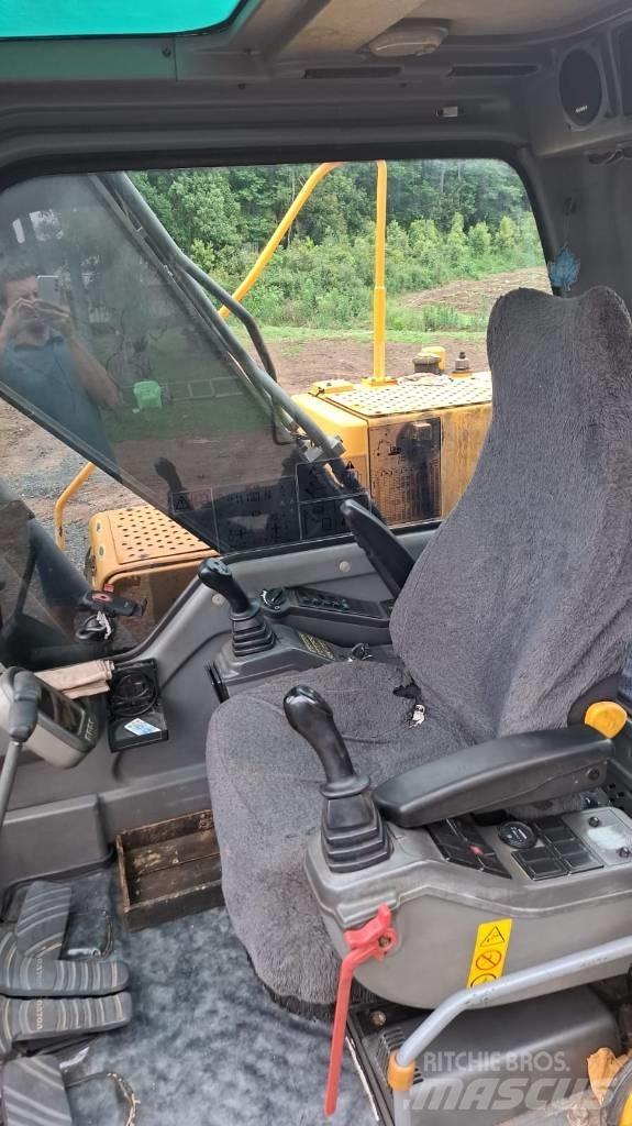 Volvo EC210B Εκσκαφείς με ερπύστριες