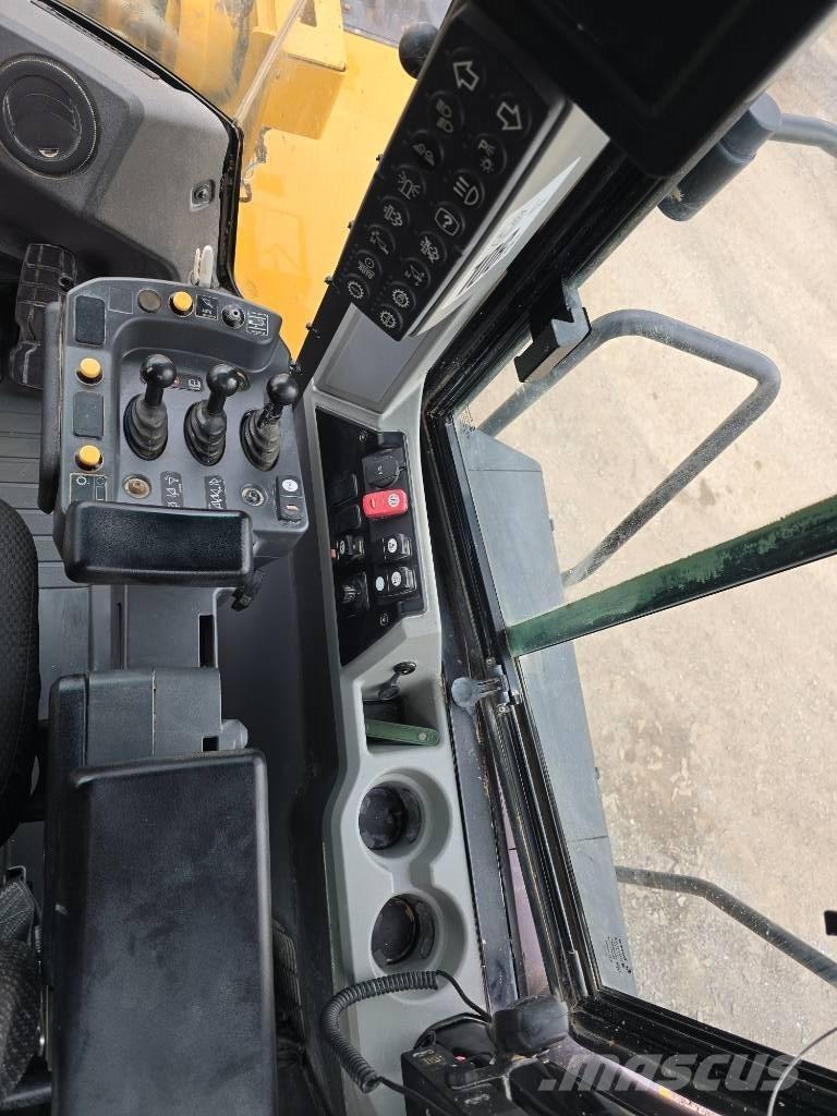 CAT 962 M Φορτωτές με λάστιχα (Τροχοφόροι)