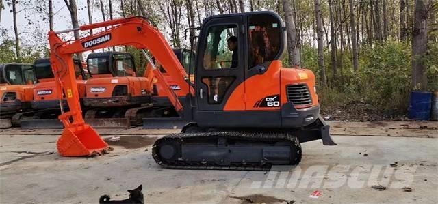 Doosan DX60 Εκσκαφείς με ερπύστριες