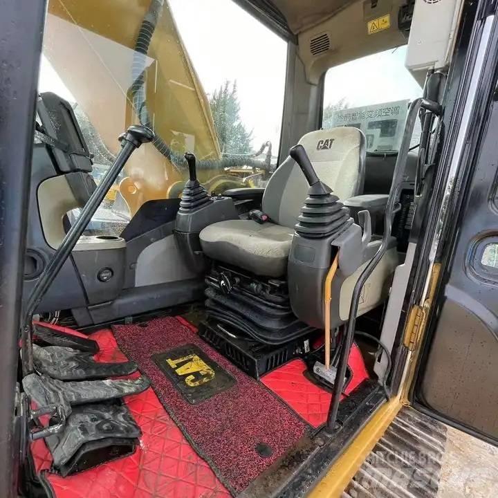 CAT 330D2 Εκσκαφείς με ερπύστριες