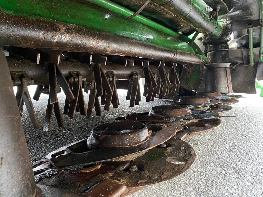 John Deere 324 Χορτοκοπτικά