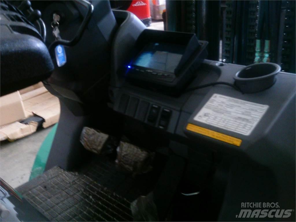 Mitsubishi FG30NTD Περονοφόρα ανυψωτικά κλαρκ με φυσικό αέριο LPG