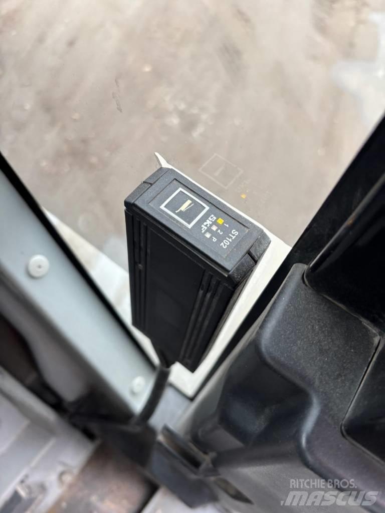 CAT 320EL Εκσκαφείς με ερπύστριες
