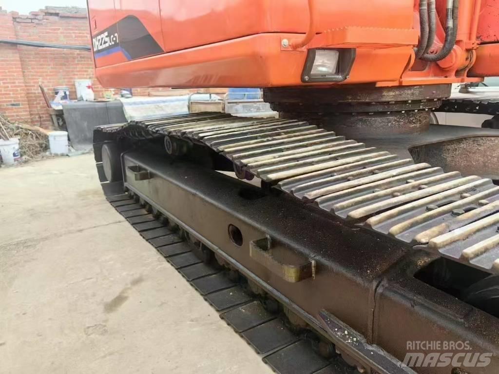Doosan 225-7 Εκσκαφείς με ερπύστριες