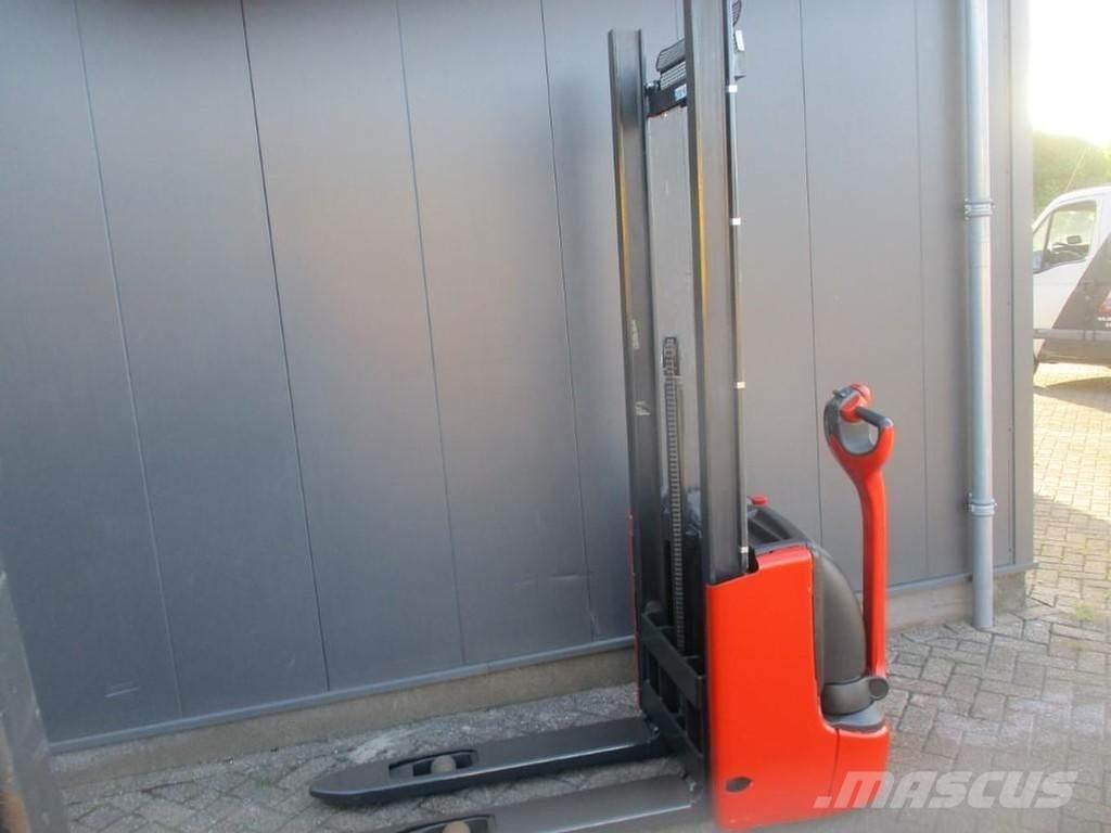 Linde L 10 Παλετοφόρα πεζού χειριστή με ιστό
