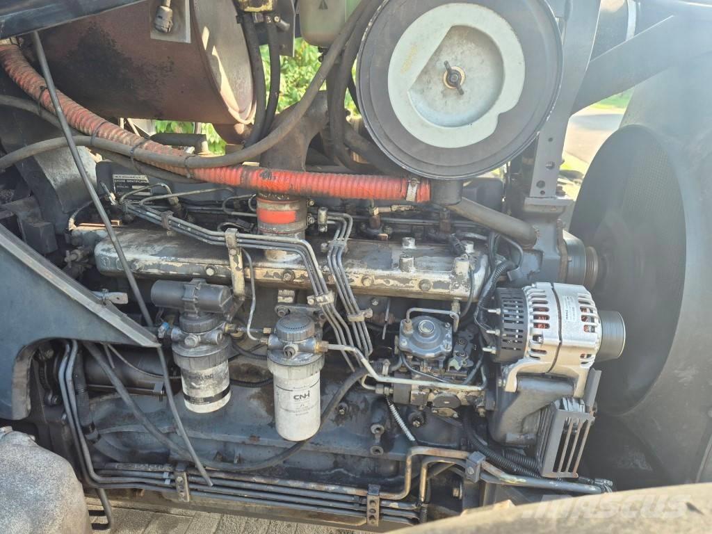 New Holland 8360 Τρακτέρ