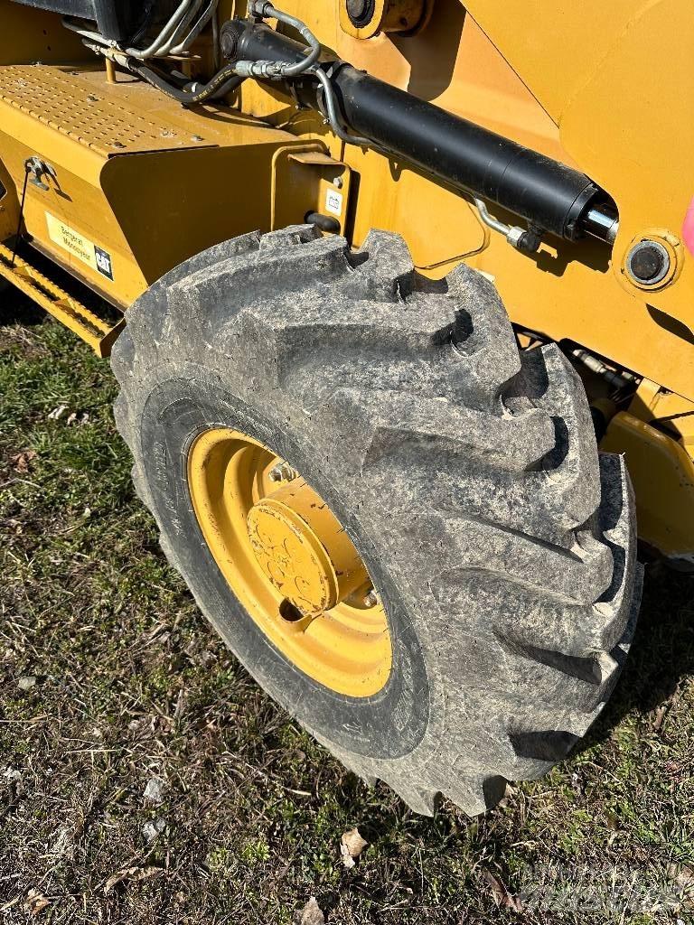 CAT 442E Εκσκαφείς Φορτωτές τύπου JCB