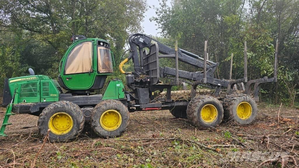 John Deere 1110 E Μεταφορείς ξυλείας