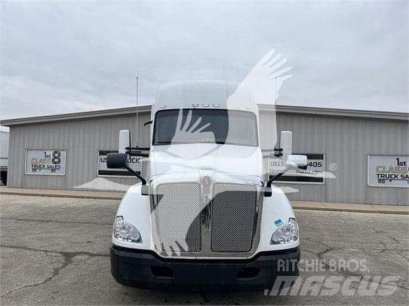 Kenworth T680 Τράκτορες