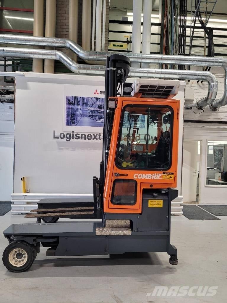 Combilift C 4000 Ανυψωτικά στενών δρόμων 4 κατευθύνσεων