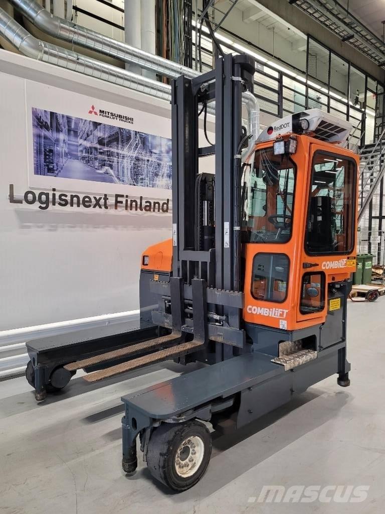 Combilift C 4000 Ανυψωτικά στενών δρόμων 4 κατευθύνσεων