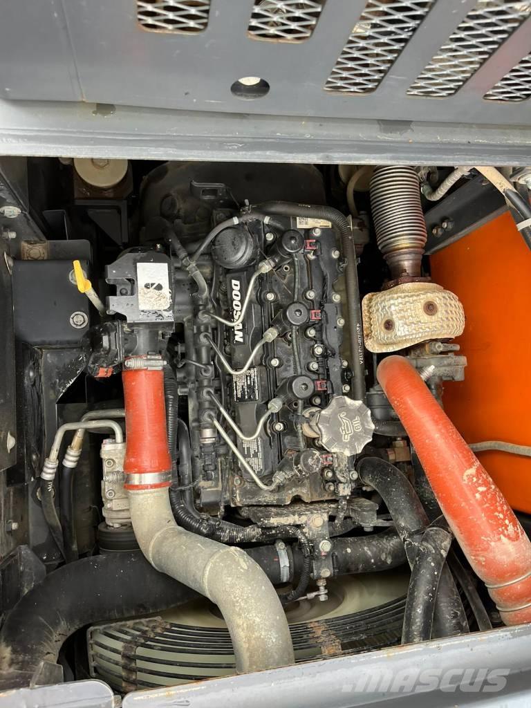 Doosan DX 140 LCR Εκσκαφείς με ερπύστριες