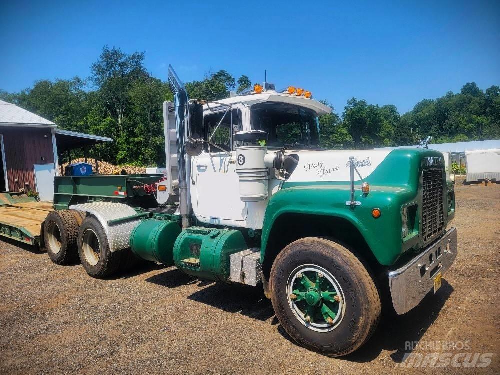 Mack R 688 ST Τράκτορες