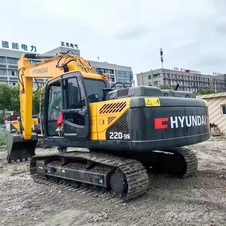 Hyundai 220-9S Εκσκαφείς με ερπύστριες