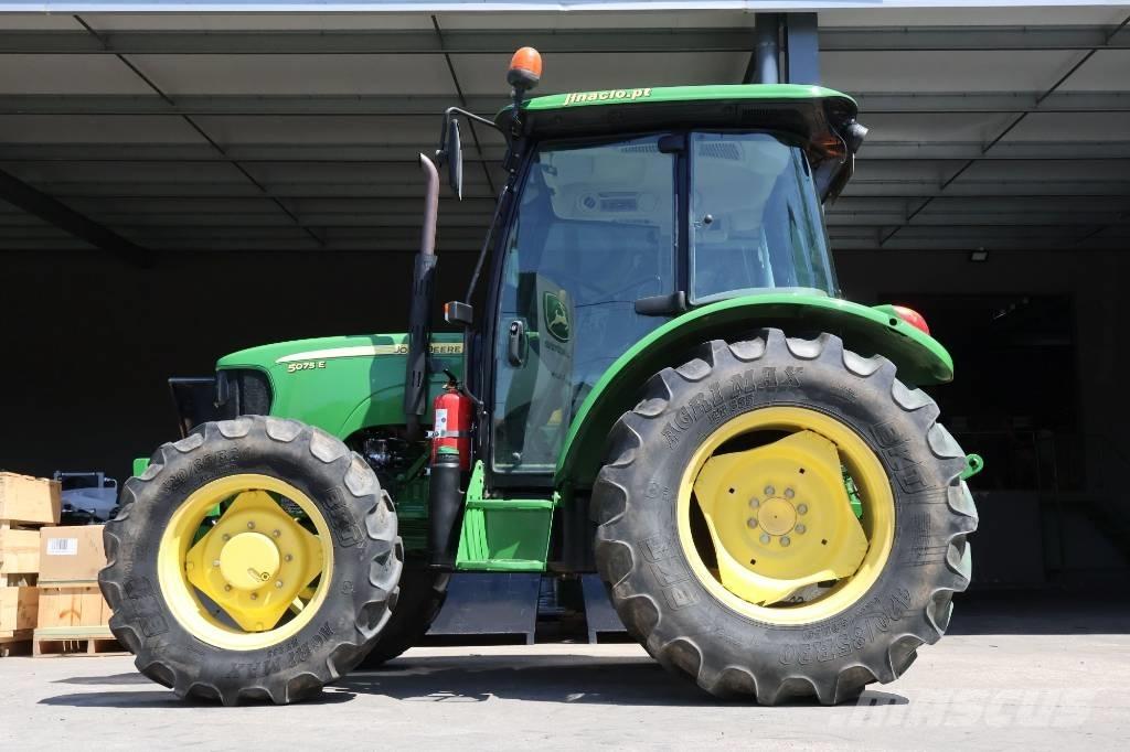 John Deere 5075 E Τρακτέρ