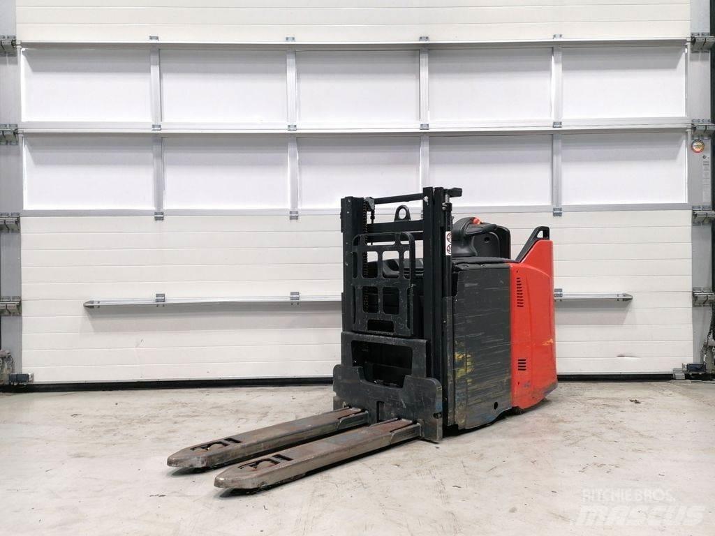 Linde D12 SP Παλετοφόρα πεζού χειριστή με ιστό