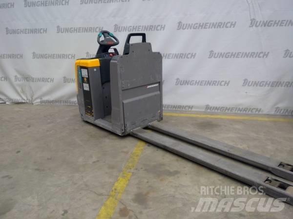 Jungheinrich ECE 225 Περονοφόρο ανυψωτικό συλλογής παραγγελιών μικρού ύψους
