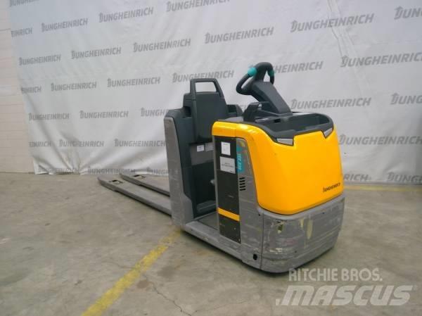 Jungheinrich ECE 225 Περονοφόρο ανυψωτικό συλλογής παραγγελιών μικρού ύψους