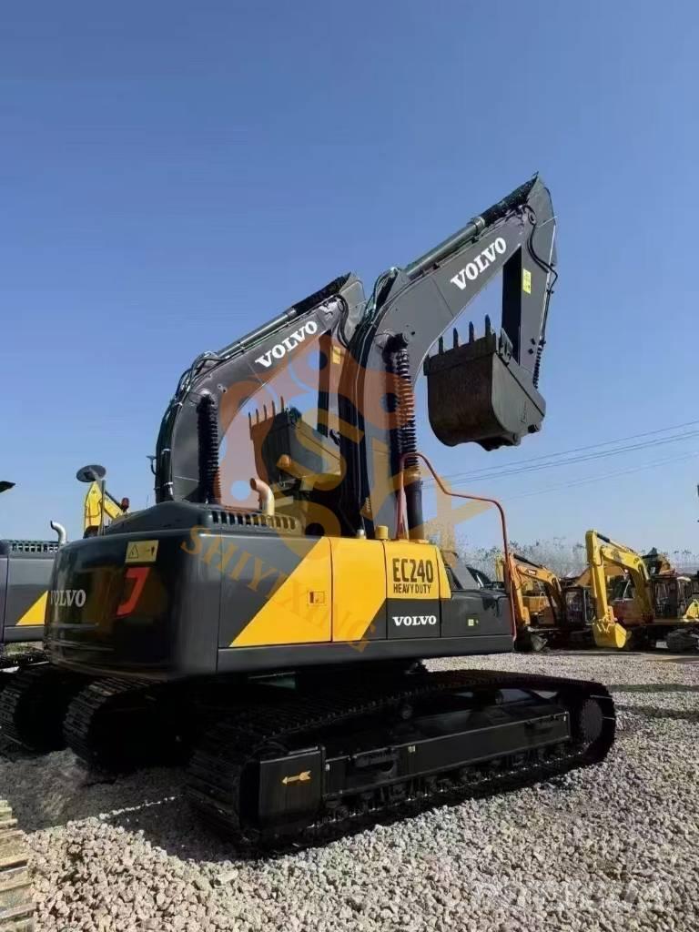 Volvo EC 240 D Εκσκαφείς με ερπύστριες