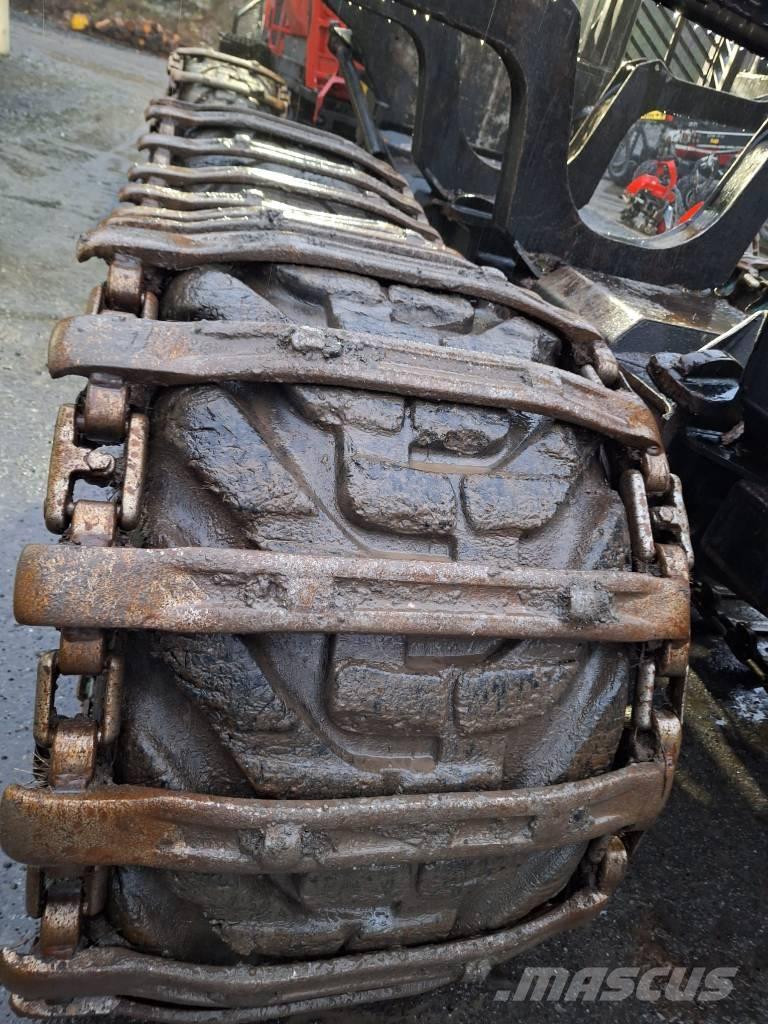 Komatsu 875 Μεταφορείς ξυλείας