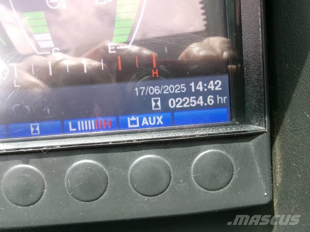 Takeuchi TB235-2 Εκσκαφάκι (διαβολάκι) < 7t