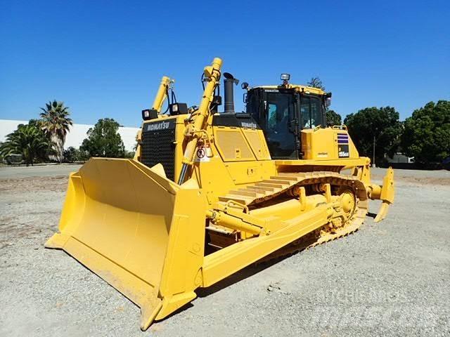 Komatsu D155AXi-8 Μπουλντόζες με ερπύστριες