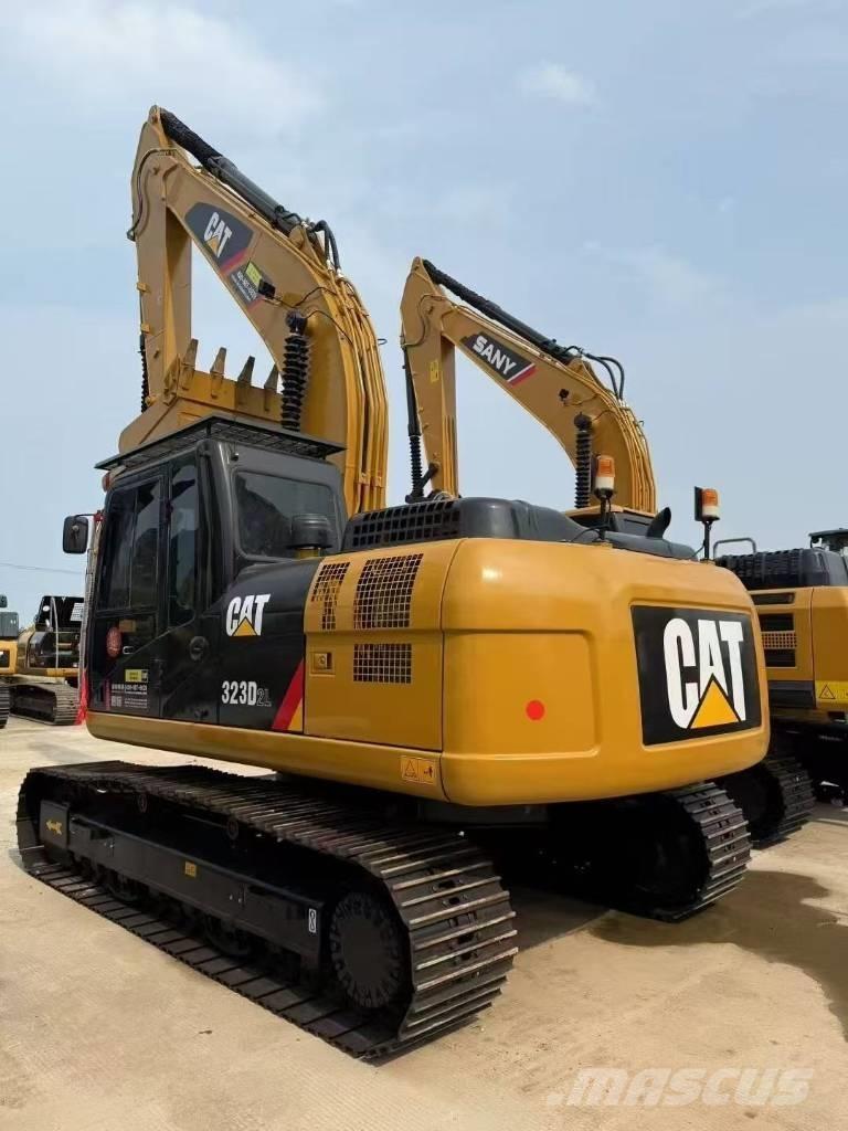 CAT 323D2L Εκσκαφείς με ερπύστριες