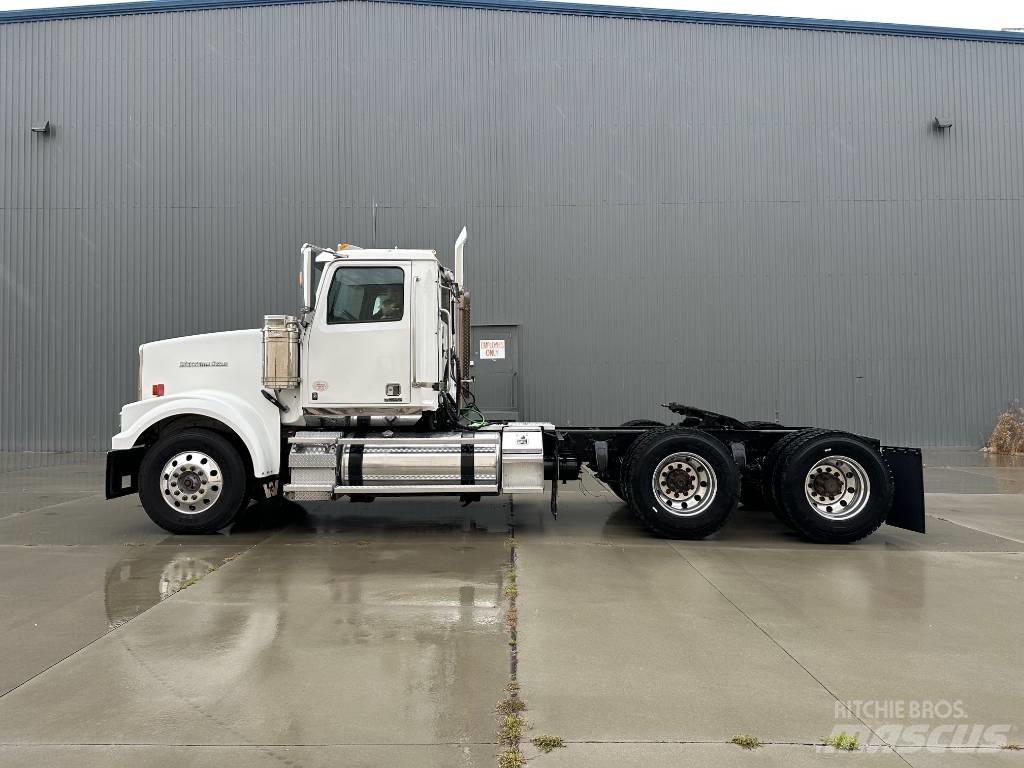 Western Star 4900 SF Τράκτορες