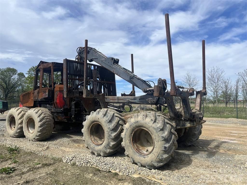 Komatsu 890.3 Θεριζοαλωνιστικές μηχανές