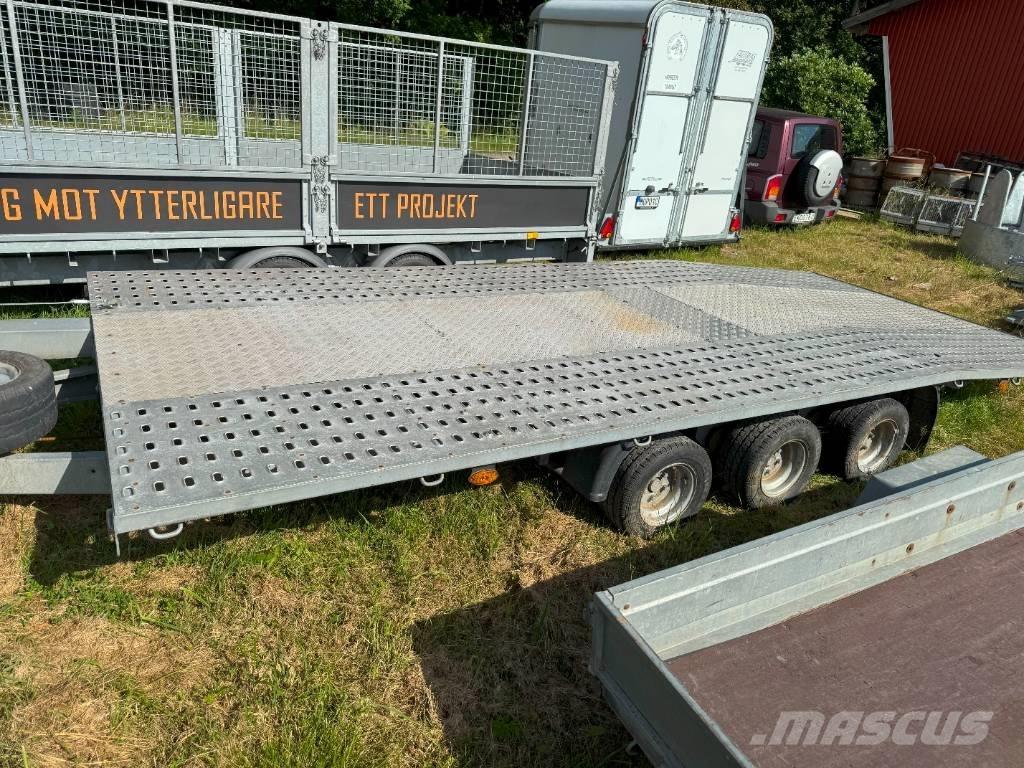 NIEWIADOW 02 Οχήματα με χαμηλό δάπεδο